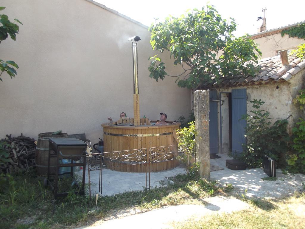 Chambres Et Table D'Hotes Au Brabo Mormoiron Bagian luar foto