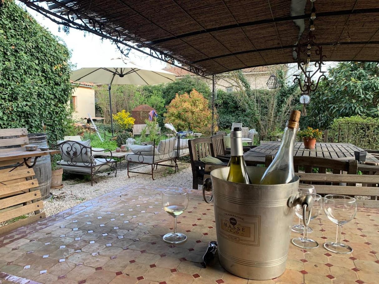 Chambres Et Table D'Hotes Au Brabo Mormoiron Bagian luar foto