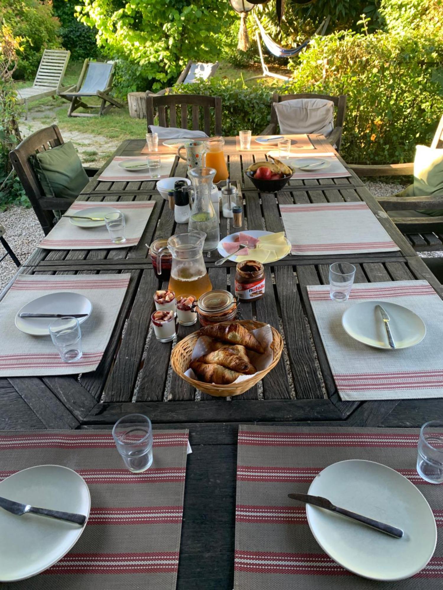 Chambres Et Table D'Hotes Au Brabo Mormoiron Bagian luar foto