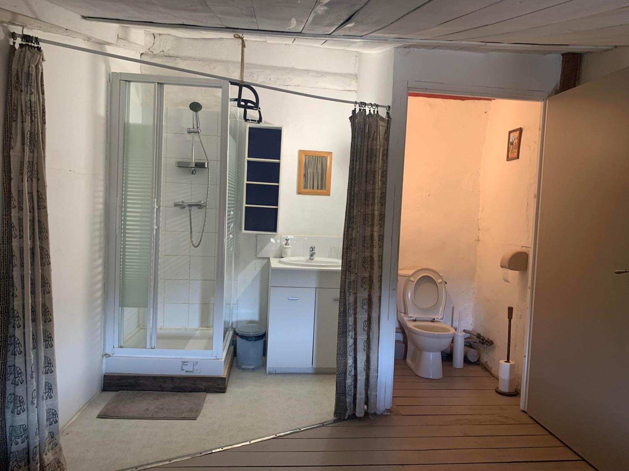 Chambres Et Table D'Hotes Au Brabo Mormoiron Ruang foto